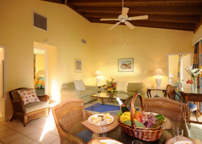  Bay View Suites Paradise Island