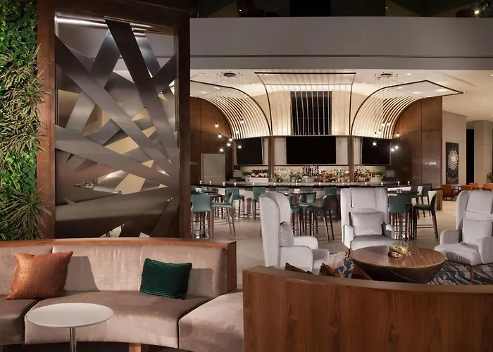 Beach hotel: The Westin Dallas Park Central