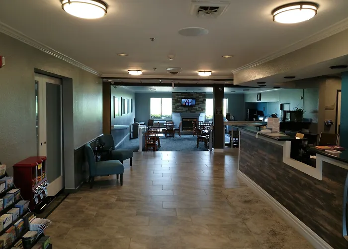 Pet Friendly hotel: Red Roof Inn Evansville