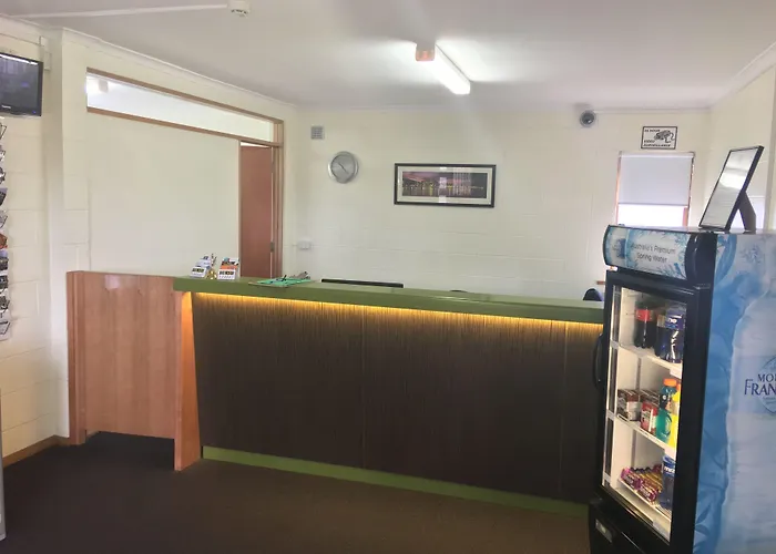 3 star hotels Martin Cash