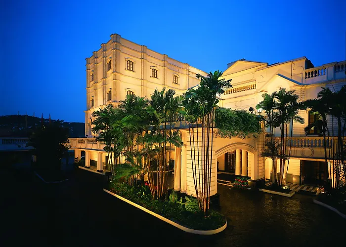 Luxury hotel only: The Oberoi Grand Kolkata