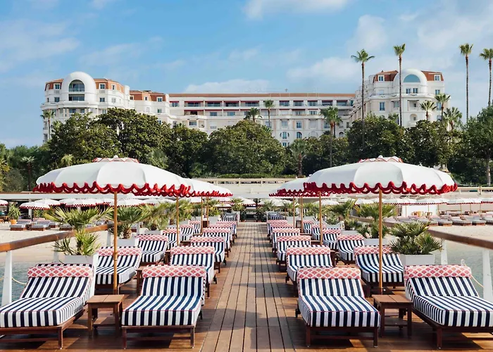 Family Hotel: Hotel Barriere Le Majestic Cannes