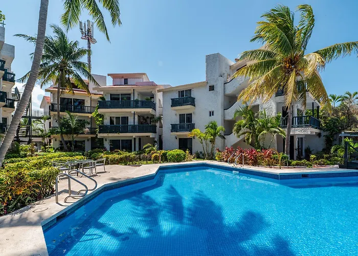Hotels with pool Imperial Laguna Faranda Cancun