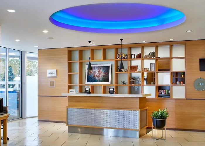 Luxury hotel only: Four Points By Sheraton Tallahassee Downtown