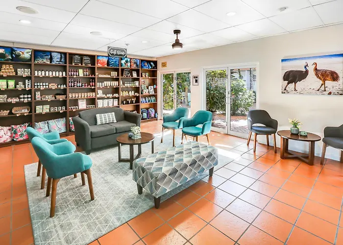 Family Hotel: Coral Tree Inn