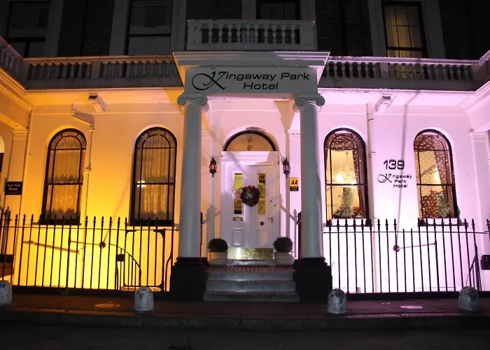 Hotel with view: Kingswaypark Hotel At Park Avenue