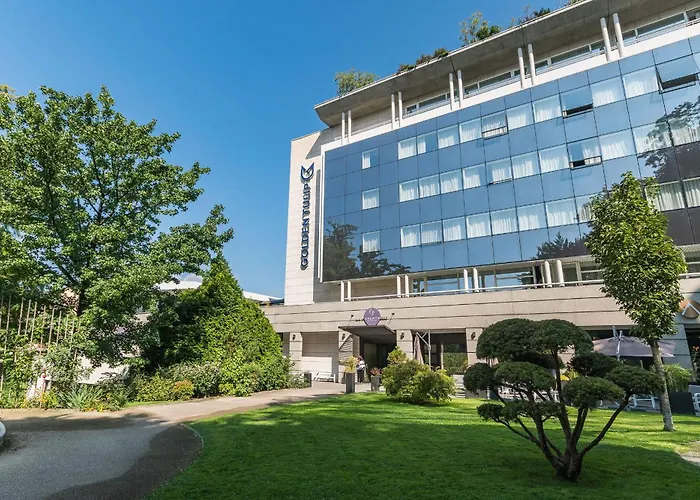 Le Riviera - Hôtel Restaurant&Spa - Ex Golden Tulip Aix les bains