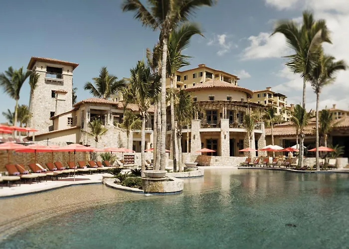Central hotel: Hacienda Beach Club & Residences