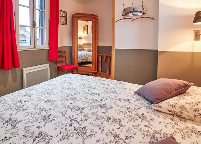 La Plus Petite Maison De France