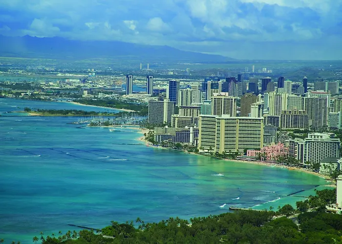 Waikiki Marina At The Ilikai
