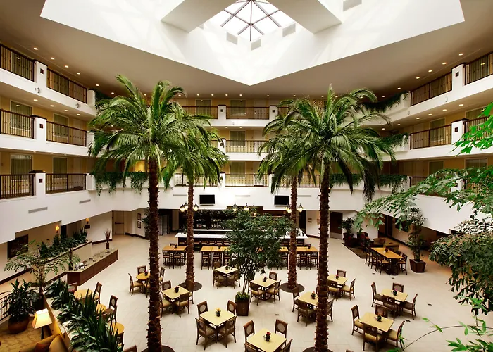 Resort: Embassy Suites La Quinta Hotel & Spa