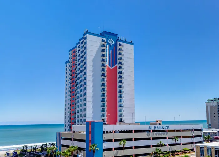 Hotel with pool: Palace Resort