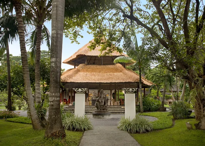 Hôtel central: Segara Village Hotel