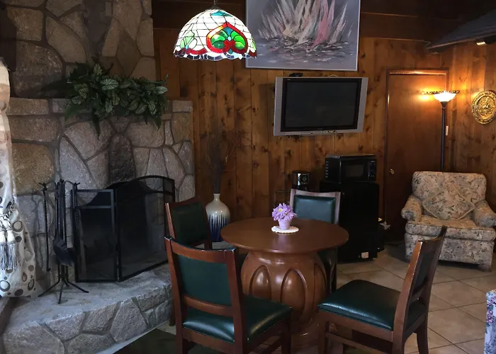 Private Villa: Arrowhead Tree Top Lodge