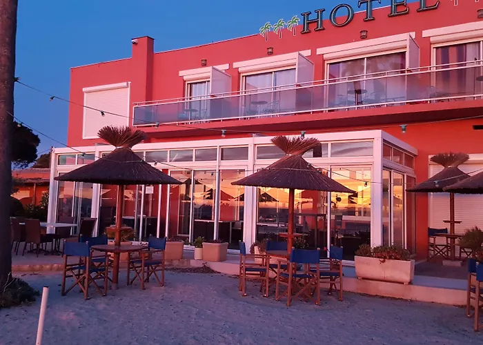  La Potiniere