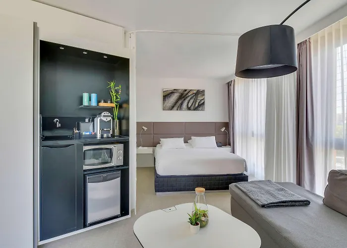  Novotel Suites Paris Issy Les Moulineaux