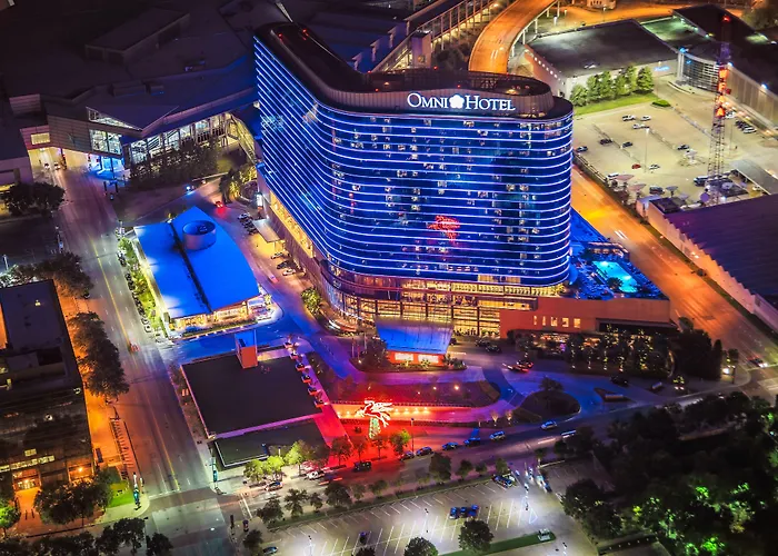 Pet Friendly hotel: Omni Dallas Hotel
