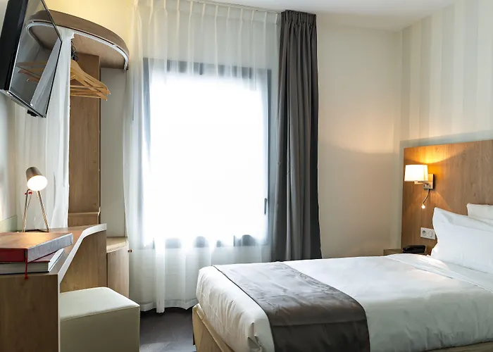 Hotel Le Pere Leon