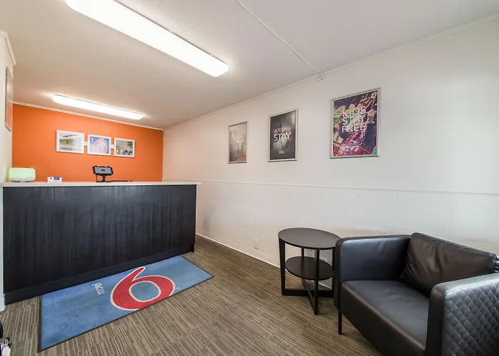 Cheap hotel: Motel 6 Cranbrook