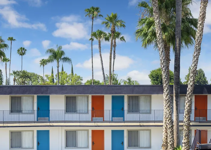Motel: The Sojourn Los Angeles - Sherman Oaks