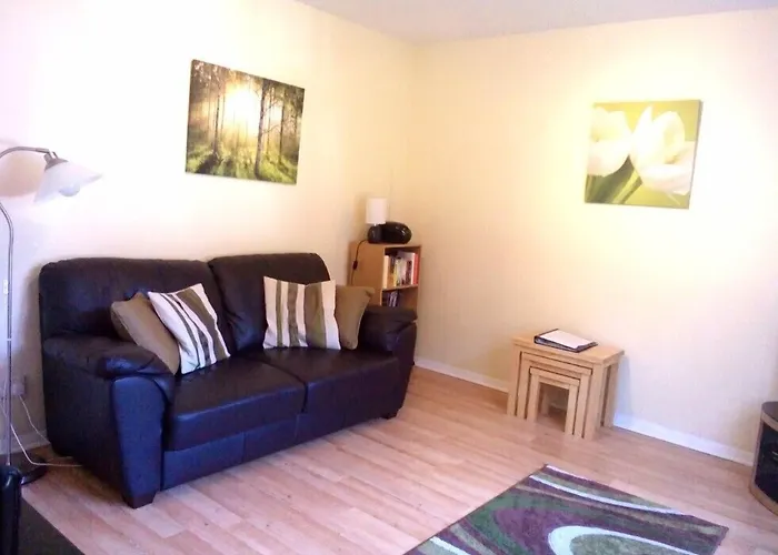 Edinburgh Palace Apartment