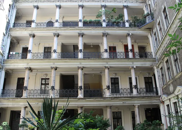 Omega Guesthouse