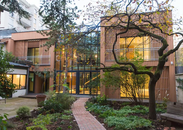 Hotel: Eden Lodge Paris