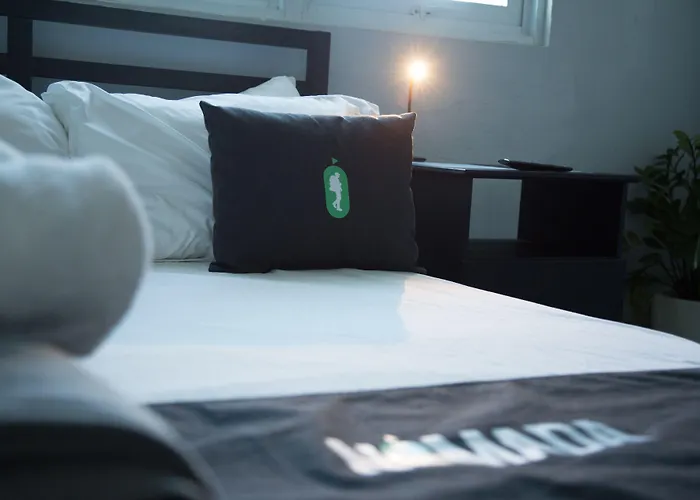 Nomada Urban Beach Hostel- Calle Loiza