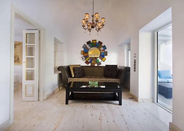 Hyperion Oia Suites