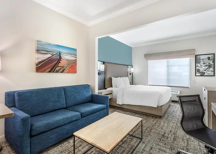 Cheap hotels Best Western Plus Airport Inn & Suites