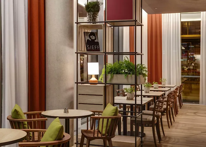 Intercityhotel Frankfurt Hauptbahnhof Sued