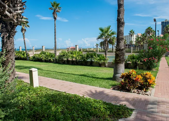 Isla Grand Beach Resort