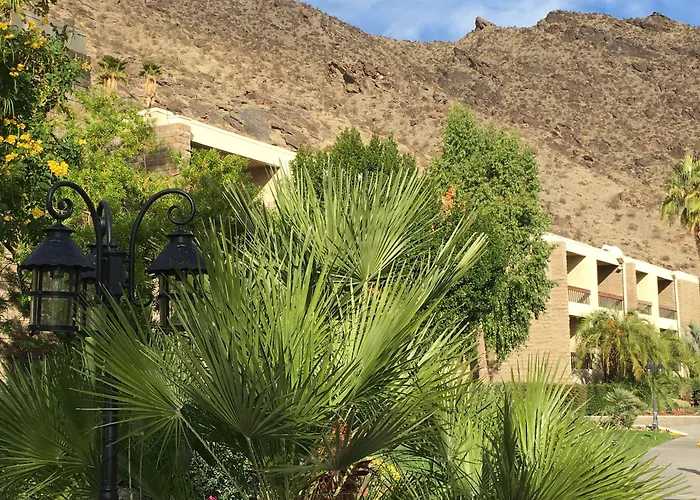 Getaways At Palm Springs Tennis Club