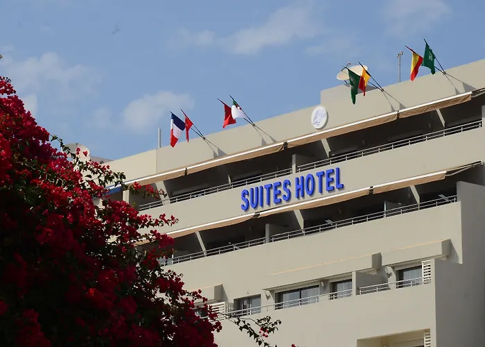 Hotel de 3 estrellas: Le Yacht Suites Hotel
