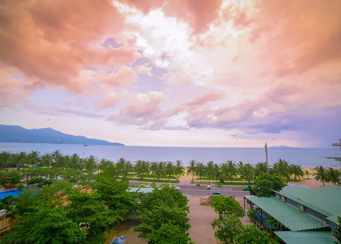 My Khe 2 Da Nang Seafront Hotel