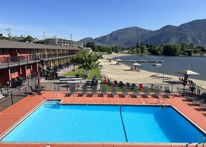 Hotels with pool Safari Beach Resort