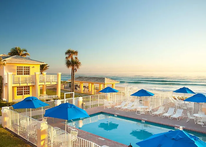 Luxury hotel only: Gulfstream Manor