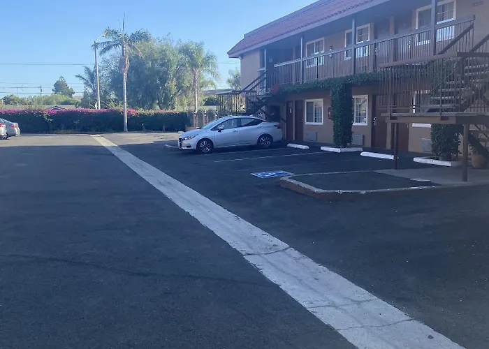 Anaheim Astoria Inn & Suites