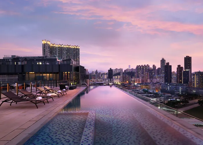 Hotels with pool Dorsett Kai Tak