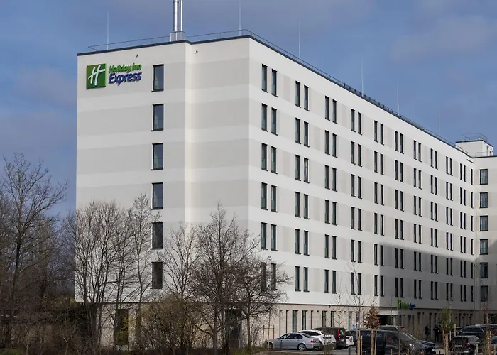 Cheap hotel: Holiday Inn Express - Munich North By Ihg