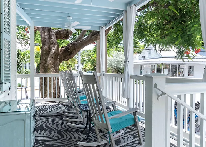 Bed and Breakfast Porch On Frances - Adults Exclusive