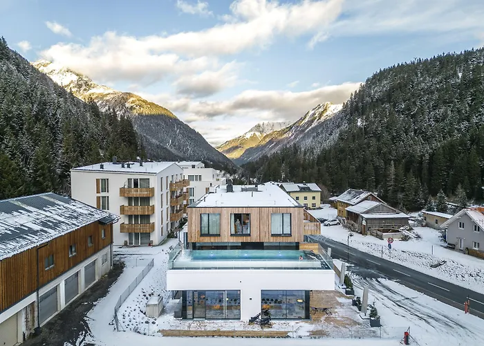 Kinderhotel All-Suite Resort Paznaun