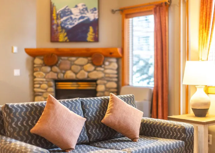Lizard Creek Lodge