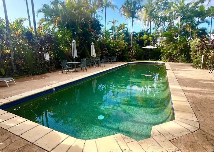 Family Hotel: The Villas Palm Cove-Private Pool In Each Villa