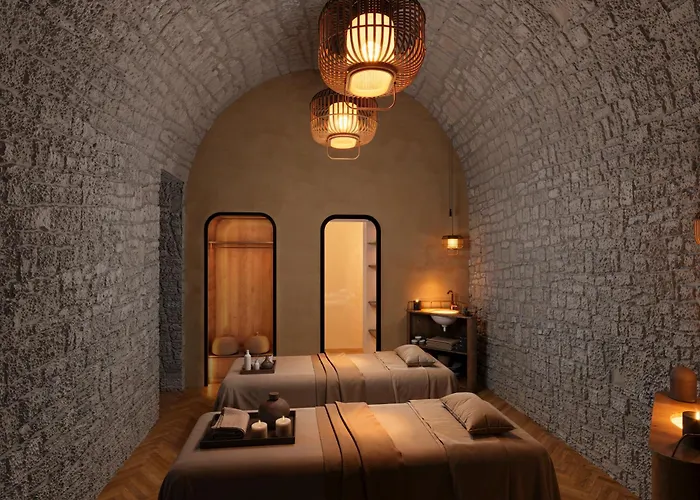 Grand Tonic & Spa