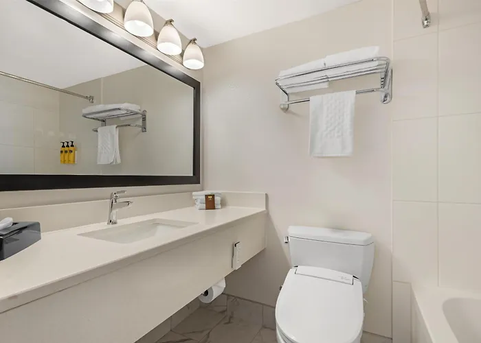 Best Western Plus Suites Downtown Calgary