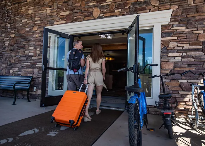 Yellowstone Park Hotel