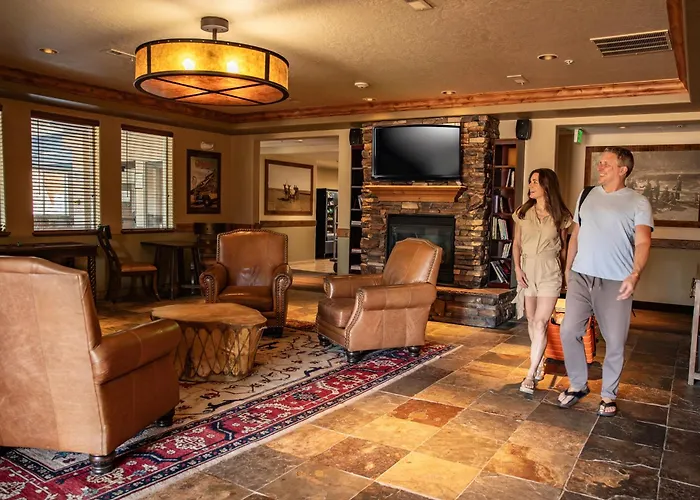 Yellowstone Park Hotel