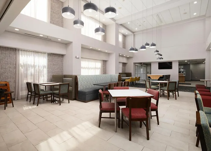 Hotels Close to Airport Hampton Inn & Suites Mcallen