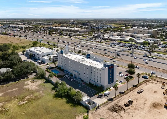 Hotels Close to Airport Hampton Inn & Suites Mcallen